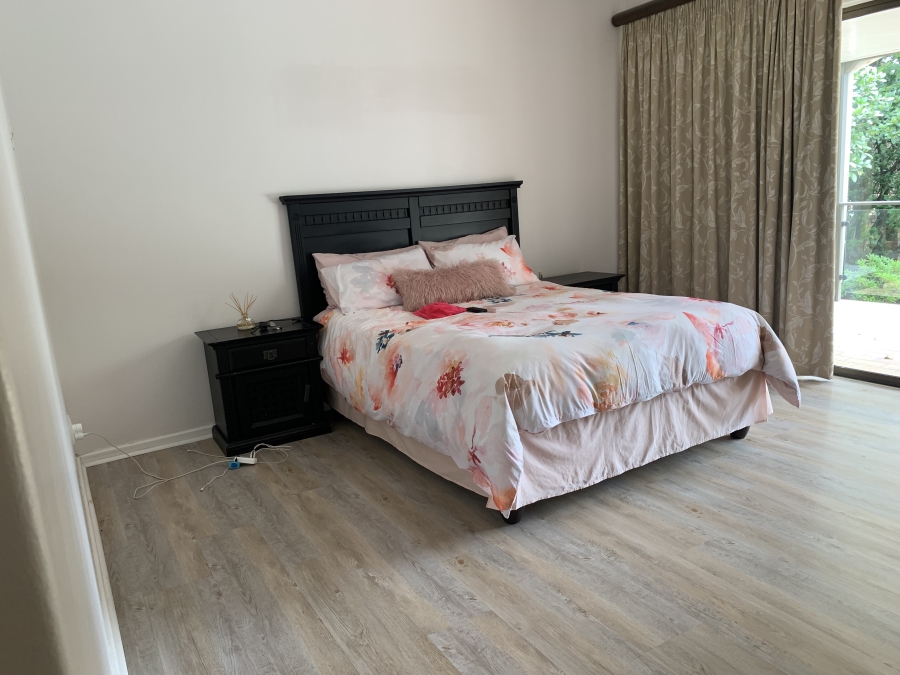 5 Bedroom Property for Sale in Vincent Heights Eastern Cape